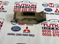 Ford Ranger 4X4 Şanzıman Takozu Çıkma Orjinal