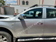 Mitsubishi L200 Euro 6 Sol Ön Kapı Çıkma Orjinal Mitsubishi